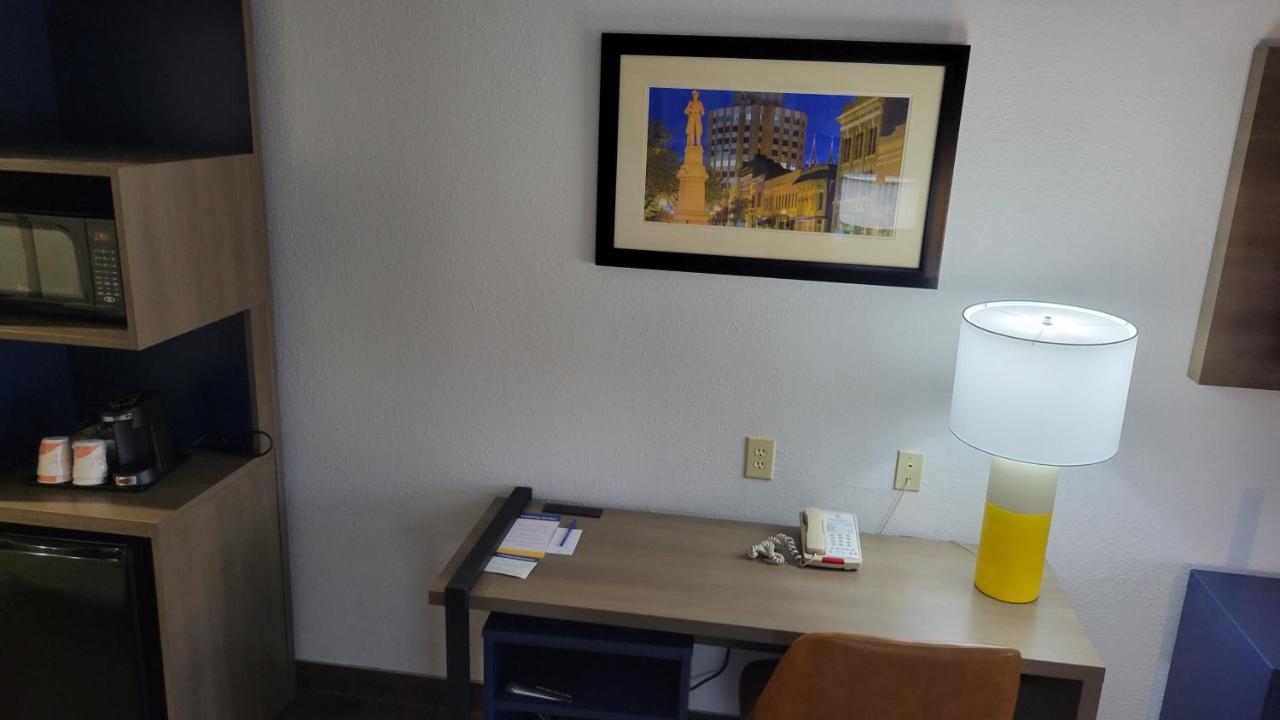 Comfort Suites Macon Exterior foto