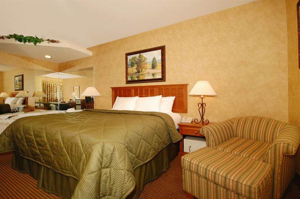 Comfort Suites Macon Exterior foto